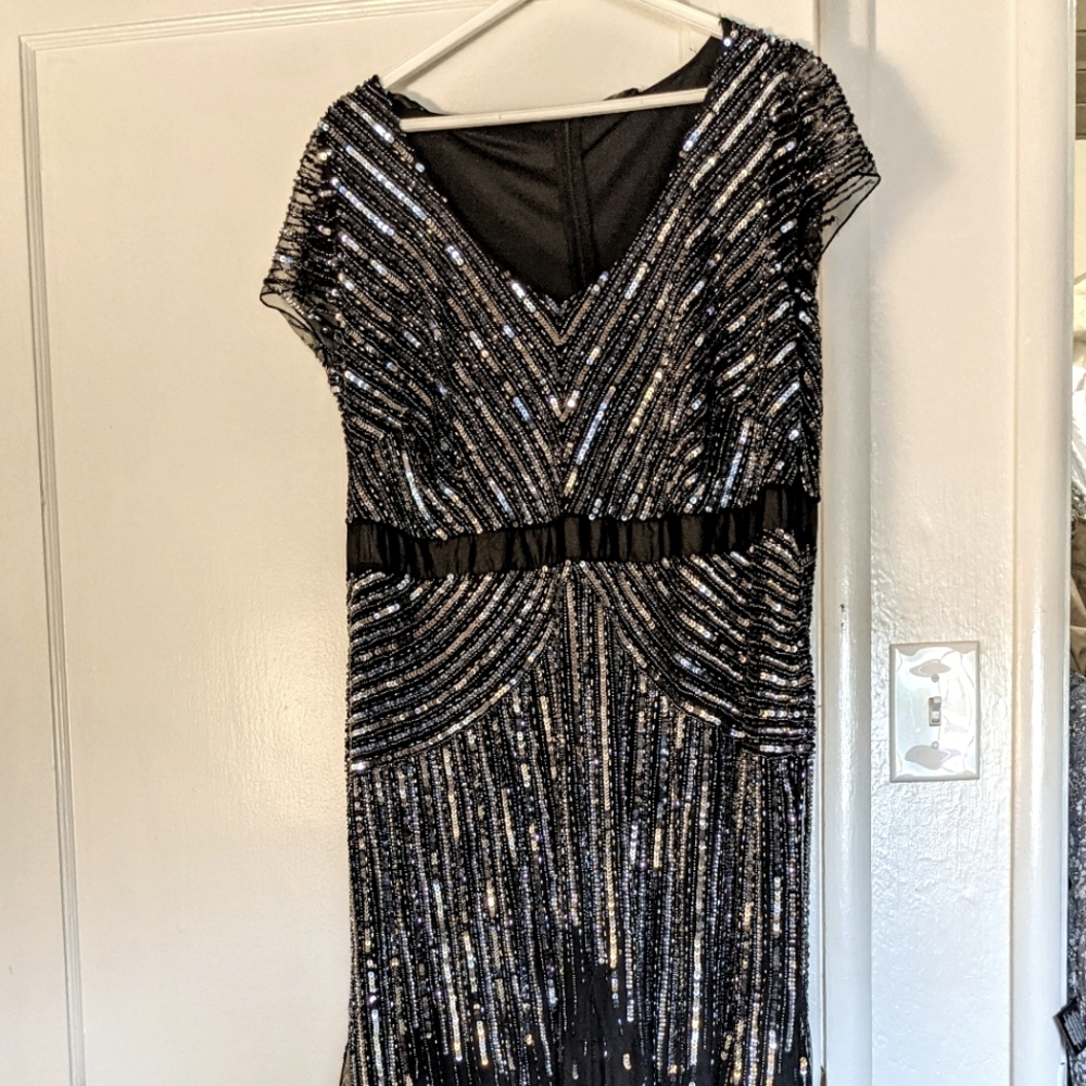 Adrianna Papell Cap Sleeve Gown - 14W